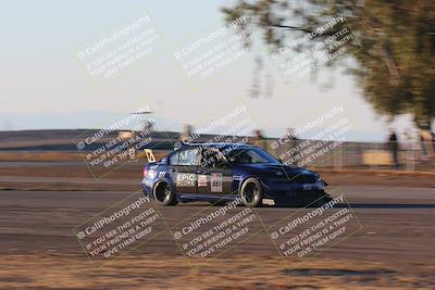 media/Nov-13-2022-GTA Finals Buttonwillow (Sun) [[d9378ae8d1]]/Group 1/Sunset (355pm)/